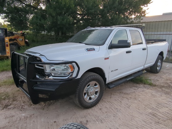 2021 RAM 2500HD PICKUP TRUCK VN:541668 powered by gas engine, equipped with automatic transmission,