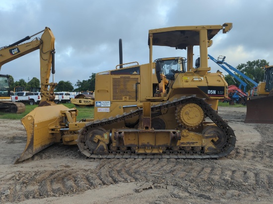 CAT D5NLGP PIPE LAYER/CRAWLER TRACTOR SN:ALD01959 powered by Cat diesel engine, equipped with OROPS,