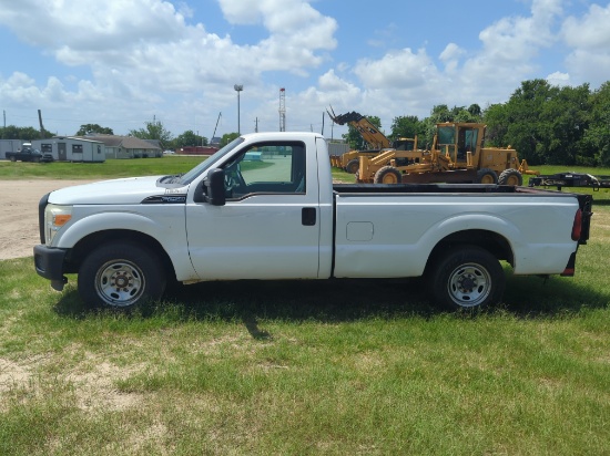 2011 FORD F250 PICKUP TRUCK VN:C95202 powered by gas engine, equipped with automatic transmission,