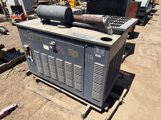 DAYTON 4LM39A GENERATOR SN:3083432 powered by 4 cylinder gas engine, equipped with 10KVA, single