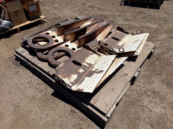 PALLET OF STEEL SUPPORT EQUIPMENT