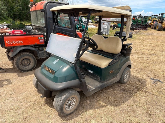 CLUB CAR GOLF CART electric powered, new batteries.