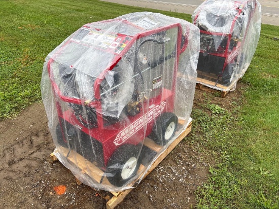 NEW EASY KLEEN MAGNUM GOLD PRESSURE WASHER powered by gas engine, equipped with 4000PSI, 12Volt,
