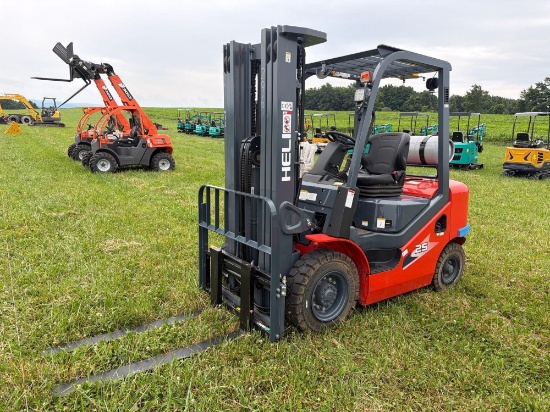 NEW HELI CPYD25 FORKLIFT powered by dual fuel engine, equipped with OROPS, 5,000lb lift capacity,