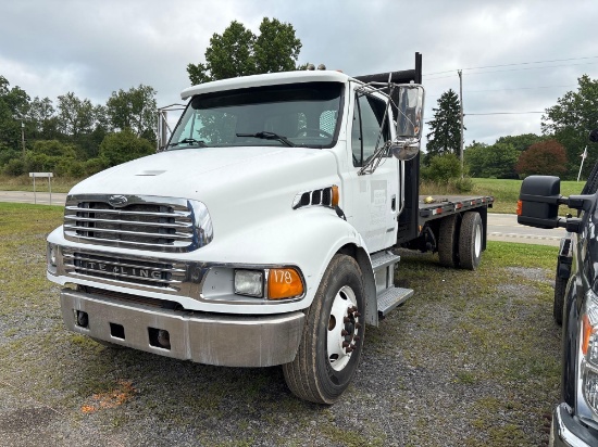 2005 STERLING ACTERRA FLATBED DUMP TRUCK VN:2FZACGDC35AU19385 powered by Cat diesel engine, 250hp,