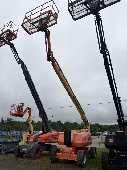 JLG 800AJ BOOM LIFT SN:300216448 4x4, powered by diesel engine, equipped with 80ft. Platform height,