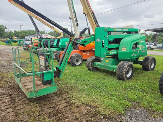 JLG 450AJSII BOOM LIFT SN:300236506 4x4, powered by diesel engine, equipped with 40ft. Platform