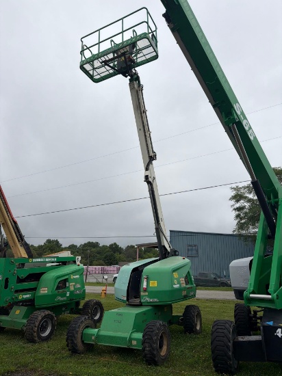 JLG 400S BOOM LIFT SN:300228665 4x4, powered by diesel engine, equipped with 40ft. Platform height,