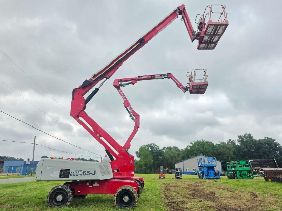 MEC 65J BOOM LIFT SN:14800142 4x4, powered by diesel engine, equipped with 65ft. Platform height,