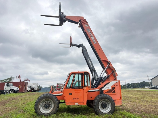 JLG 8042 TELESCOPIC FORKLIFT SN:160059919 4x4, powered by Cummins QS3.3 diesel engine, equipped with