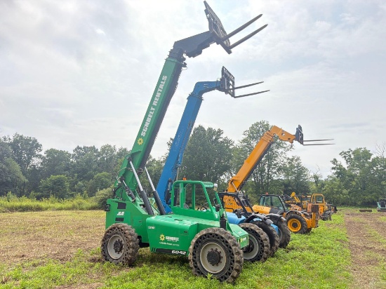 SKYTRAK 6042 TELESCOPIC FORKLIFT SN:160076208 4x4, powered by diesel engine, equipped with OROPS,