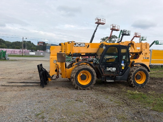 JCB 512-56 TELESCOPIC FORKLIFT SN:2734578 4x4, powered by diesel engine, equipped with EROPS, air,