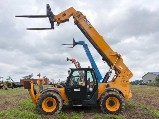 JCB 512-56 TELESCOPIC FORKLIFT SN:2753627 4x4, powered by diesel engine, equipped with EROPS, air,