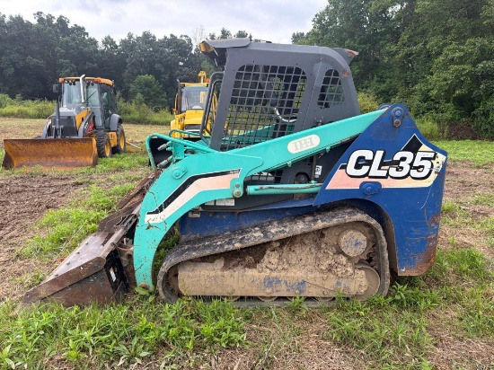 IHI CL35 RUBBER TRACKED SKID STEER SN:CQ000064 powered by Yanmar diesel engine, equipped with