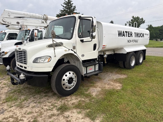 2019 FREIGHTLINER M2106 WATER TRUCK VN:DKR9948 powered by Cummins diesel engine, equipped with