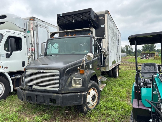 FREIGHTLINER FL70 REFRIGERATOR TRUCK VN:HJ30111 powered by diesel engine, equipped with automatic