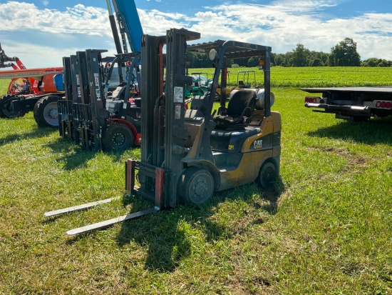 CAT FGC50 FORKLIFT powered by LP engine, equipped with OROPS, 5,000lb capacity, 16ft. lift height,