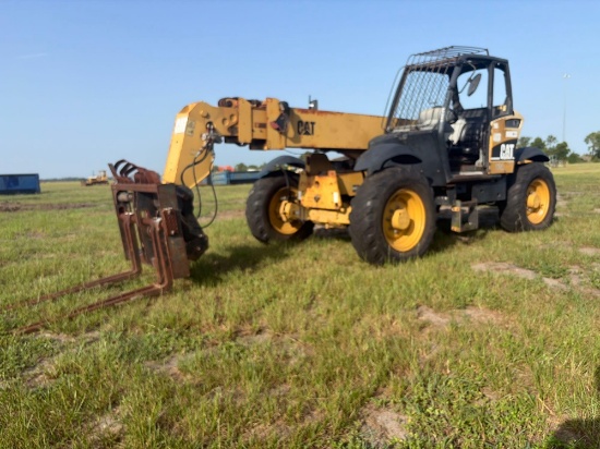 CAT TH360B TELESCOPIC FORKLIFT SN:SLE04040 4x4, powered by Cat diesel engine, equipped with OROPS,