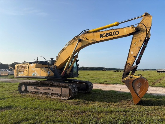 2018 KOBELCO SK350LC-10 HYDRAULIC EXCAVATOR SN:YC14S00256 powered by diesel engine, equipped with