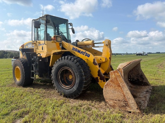 KOMATSU WA320-5L RUBBER TIRED LOADER SN:A33390 powered by Komatsu diesel engine, equipped with