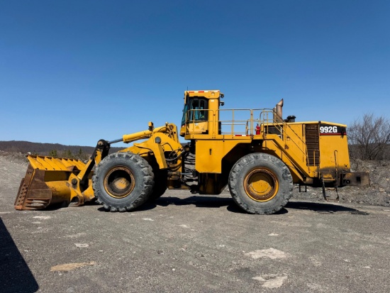CAT 992G RUBBER TIRED LOADER SN:7HR00040 powered by Cat diesel engine, equipped with EROPS, air,