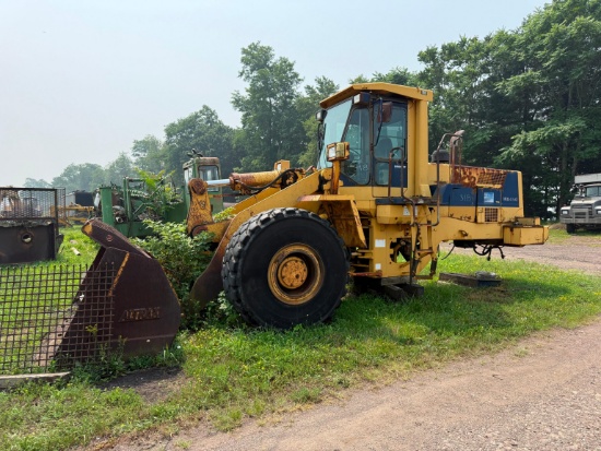 KOMATSU WA450-2 RUBBER TIRED LOADER SN:A25557 powered by Komatsu S6D125E-2 diesel engine, equipped