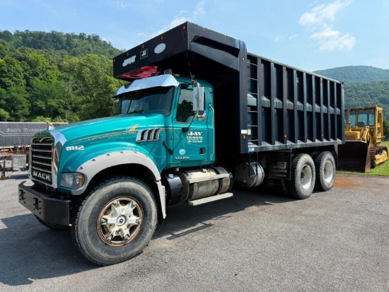 2012 MACK DUMP TRUCK VN:1M2AX04C7CM012336 powered by Mack MP7 diesel engine, equipped with