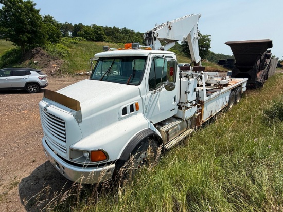 STERLING SERVICE TRUCK VN:2FZXEWEB9XAA99371 powered by Cat C12 diesel engine, equipped with Road