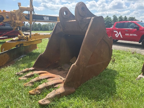 6FT. 6IN. BUCKET EXCAVATOR BUCKET for Hitachi 1200.