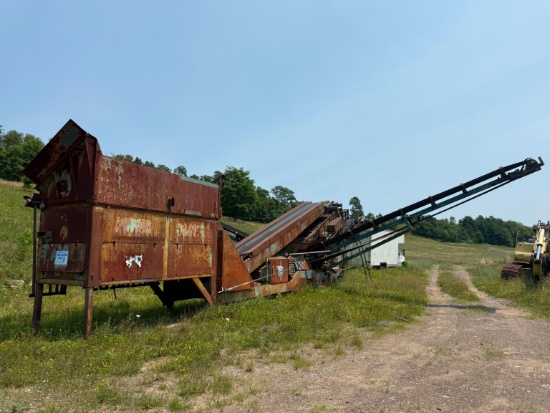 POWERSCREEN CHIEFTAIN SCREENING PLANT SN:5107075 powered by Cummins diesel engine, equipped with