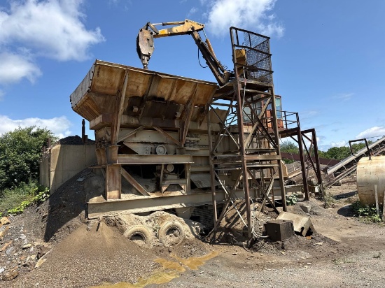 CEDAR RAPIDS 3042 JAW CRUSHER electric powered, 160hp, equipped with feed hopper w/ simplicity 44...