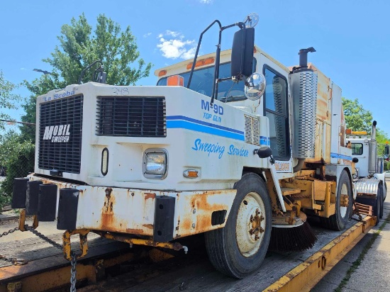 1994 ATHEY M-9D SWEEPER SN:1A9S24DR1RR059168 powered by diesel engine, equipped with low dump body,