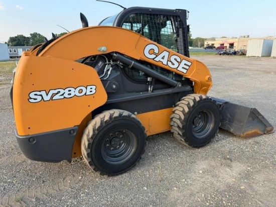 DEMO CASE SV280B SKID STEER powered by diesel engine, 74hp, equipped with EROPS, air, heat, radio,