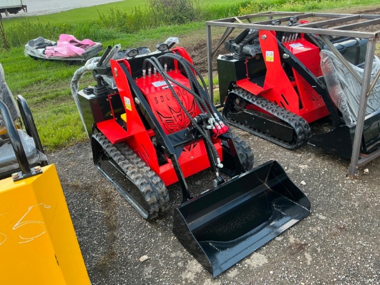 NEW SDLANCH SSL580 MINI TRACK LOADER powered by gas engine, equipped with auxiliary hydraulics,