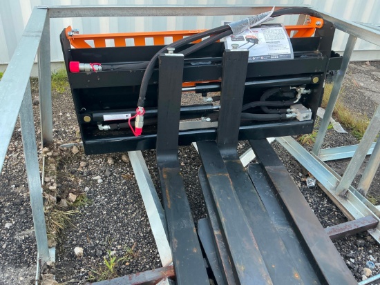 NEW WOLVERINE PFA-11-3300G 48IN. HYDRAULIC ADJUSTABLE PALLET FORKS SKID STEER ATTACHMENT