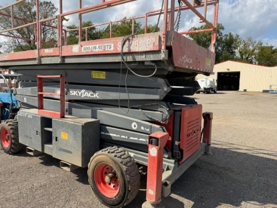 SNORKEL S9250RT SCISSOR LIFT 4x4, powered by diesel engine, equipped with 50ft. Platform height,