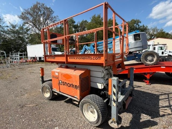 2017 SNORKEL S2770RT SCISSOR LIFT 4x4, powered by diesel engine, equipped with 27ft. Platform