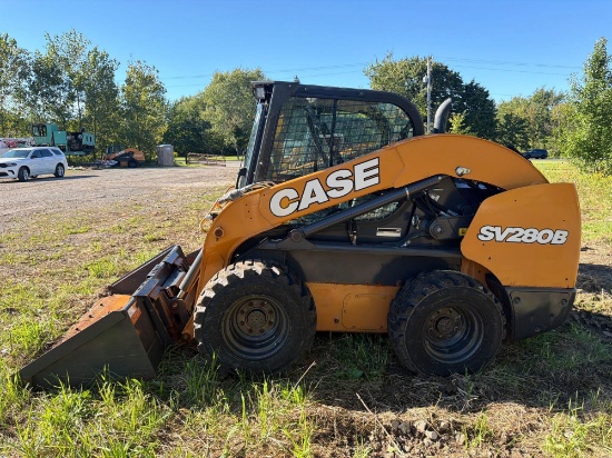 DEMO CASE SV280B SKID STEER powered by diesel engine, 74hp, equipped with EROPS, air, heat, radio,