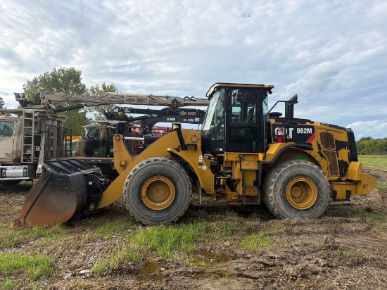 2019 CAT 962M RUBBER TIRED LOADER SN:JS00475 powered by Cat diesel engine, equipped with EROPS, a...