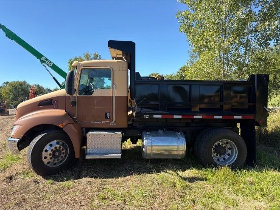 2011 KENWORTH T370 DUMP TRUCK VN:2NKHHN7XXBM294524 powered by Paccar PX-8 equipped with 6-speed