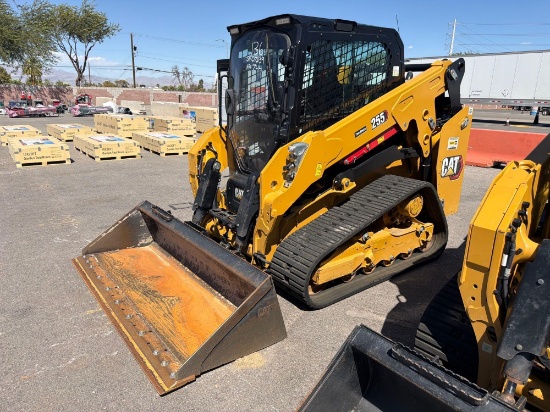 2025 CAT 255 RUBBER TRACKED SKID STEER SN:FL707839 powered by Cat C2.8T diesel engine, 74hp,