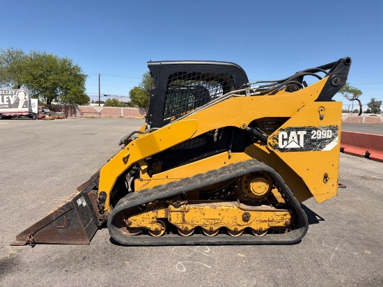 CAT 299D RUBBER TRACKED SKID STEER powered by Cat diesel engine, equipped with rollcage, auxiliary