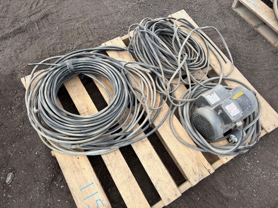 BALDOR 1 1/2 HP ELECTRIC MOTOR & ELECTRIC CABLES SUPPORT EQUIPMENT