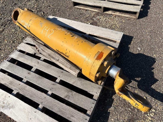 REBUILT HYDRAULIC BOOM CYLINDER FOR A CAT 980H SUPPORT EQUIPMENT
