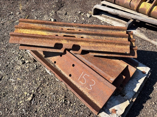 PALLET OF MISC TRACK PADS SUPPORT EQUIPMENT