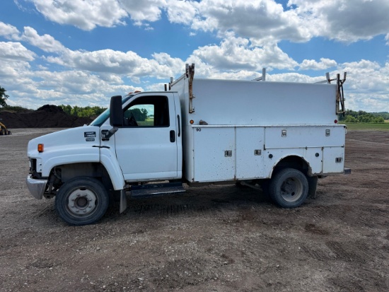 2003 GMC C4500 SERVICE TRUCK VN:1GDC4E1123F503628 powered by Duramax diesel engine, equipped with