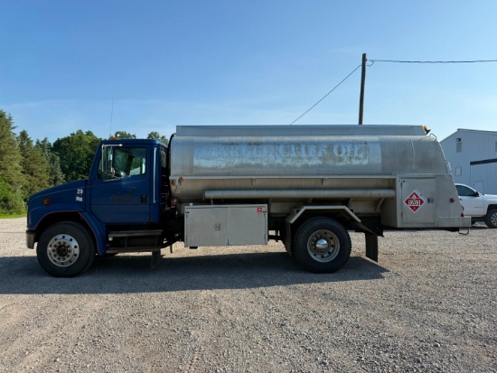 1996 FREIGHTLINER FL70 FUEL TRUCK VN:1FV6HFAA5TL659714 powered by diesel engine, equipped with 5
