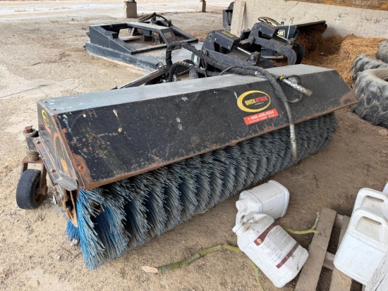 QUICK ATTACH HYDRAULIC ANGLE BROOM SKID STEER ATTACHMENT SN:1028150