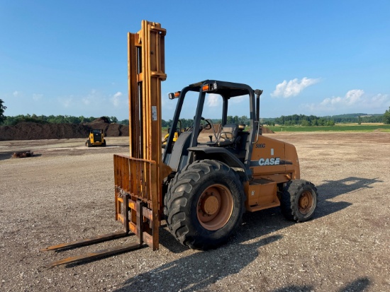 CASE 586G ROUGH TERRAIN FORKLIFT SN:JJG0293689 powered by diesel engine, equipped with OROPS,