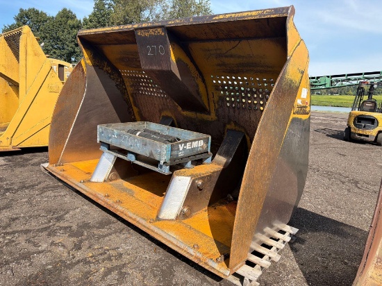 VALLEE G04-AJ-126-A142-1-0001 HIGH TIP BUCKET/BOCE RUBBER TIRED LOADER ATTACHMENT SN:213G041004 fits